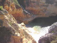 Blick hinunter zum Strand