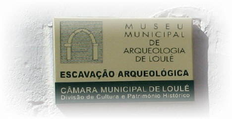 im Vorhof ds Museums