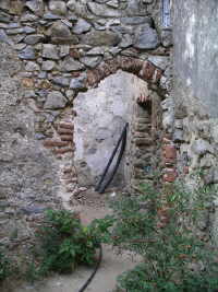 dem Verfall preisgegeben