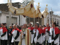 Der Pastor darf die Blumenpracht zertreten