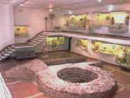 Galerie samt Brunnen